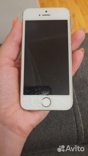 Телефон iPhone 5s на 16гб
