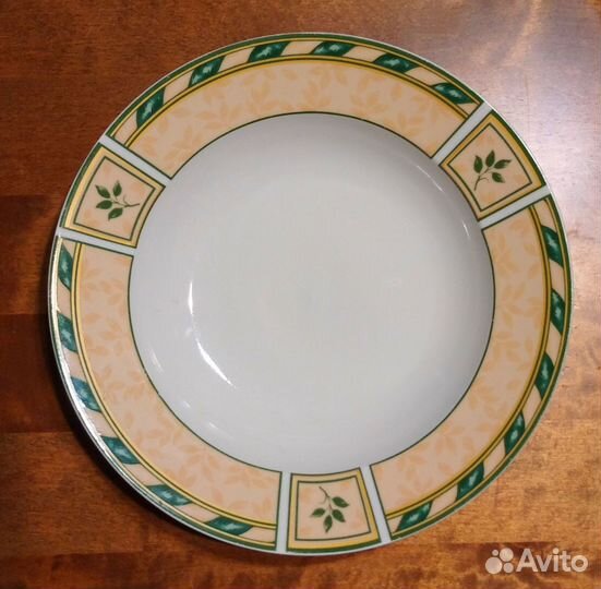 Тарелка фарфоровая глубокая суповая Дулево