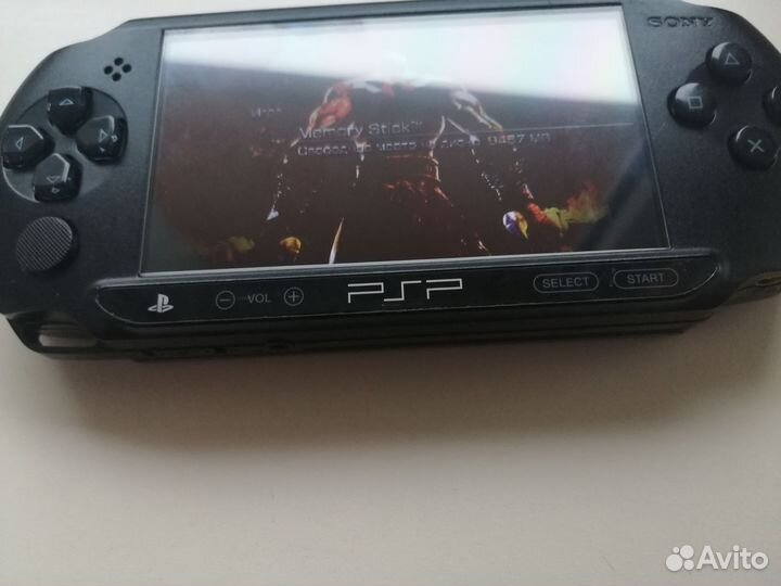 Sony PSP прошита (много игр)