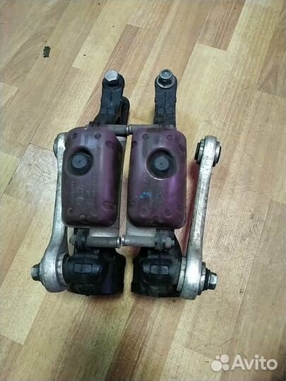 Вилка кронштейн амортизатора Audi A6 C7 AllRoad