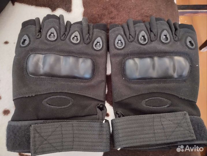 Перчатки тактические