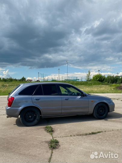 Mazda Familia S-Wagon 1.5 AT, 2002, 221 121 км