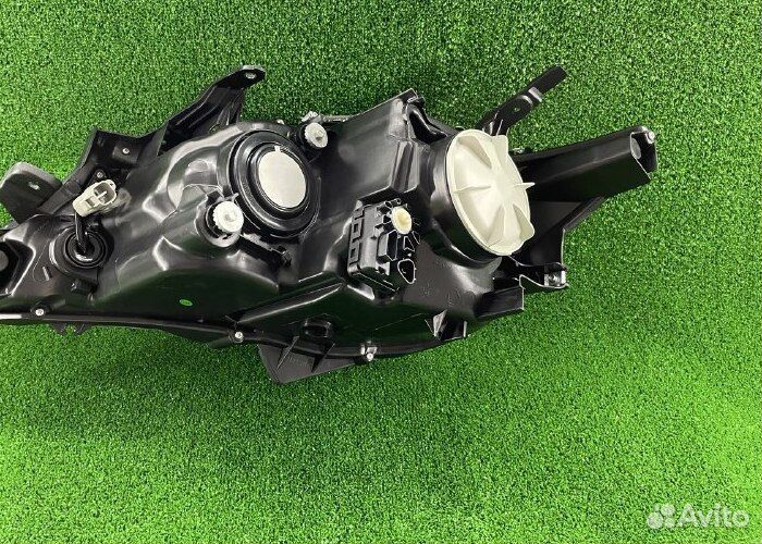 Фара правая Тойота Камри В50