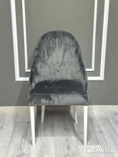 Кухонный стол,стулья / оплата при получении