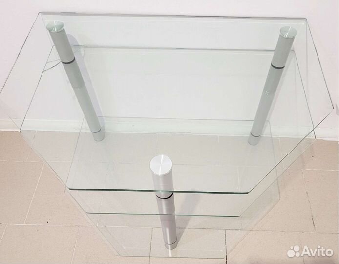 Стеклянная тумба- стол