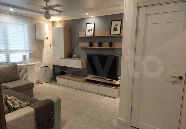 3-к. квартира, 55 м², 1/9 эт.