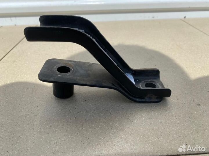 Кронштейн кпп задний Nissan Qashqai J10