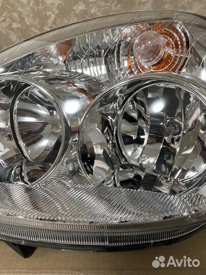 Фара на приору левая и правая