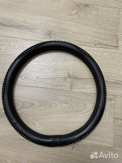 Кожаная оплетка на руль стразы