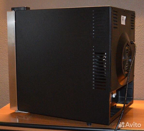 Винный шкаф для дома Climadiff VSV12 «Vin sur Vin»