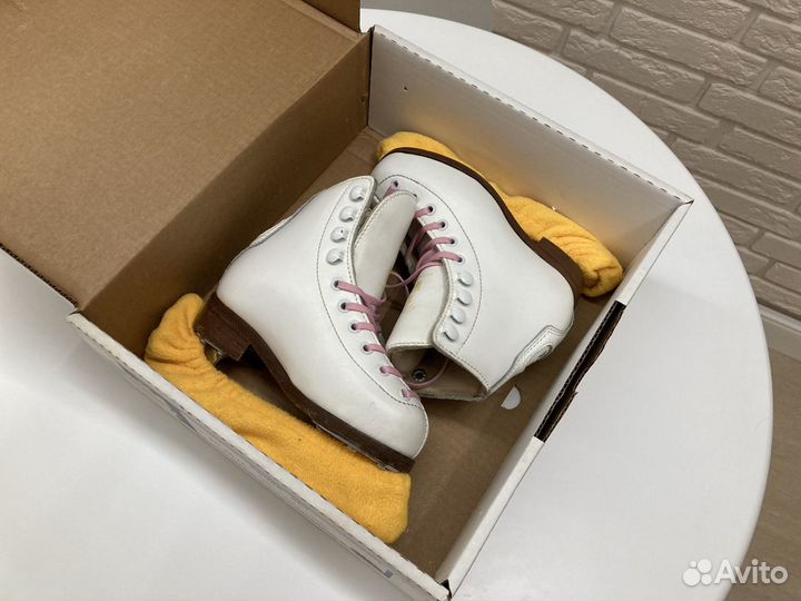 Коньки фигурные