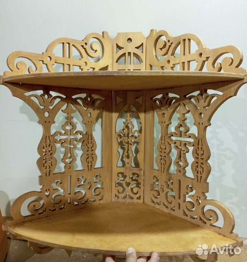 Иконостас, красный уголок, уголок под иконы