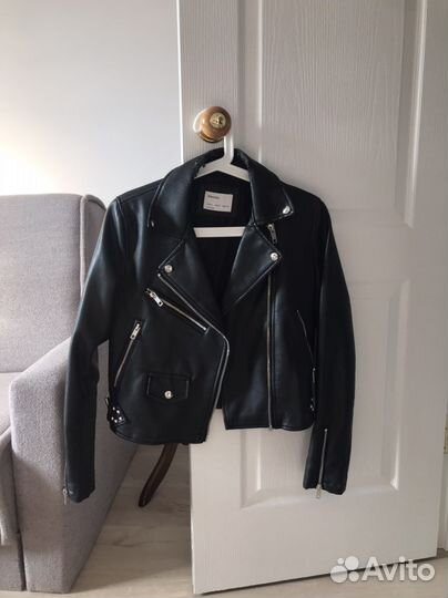 Кожаная куртка bershka