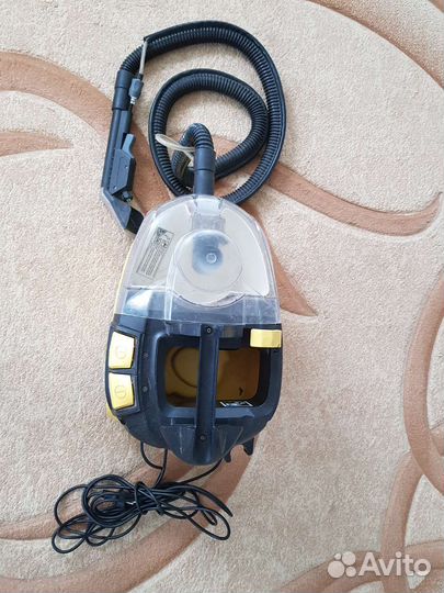 Моющий пылесос Karcher puzzi 8/1 С