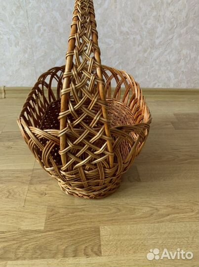Корзинка плетенная