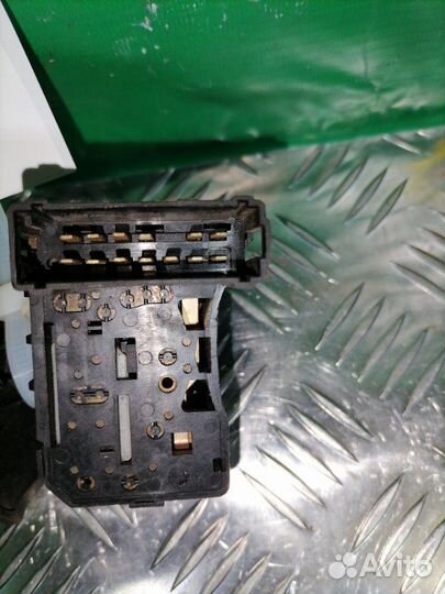 Подрулевой переключатель дворников Renault Sandero