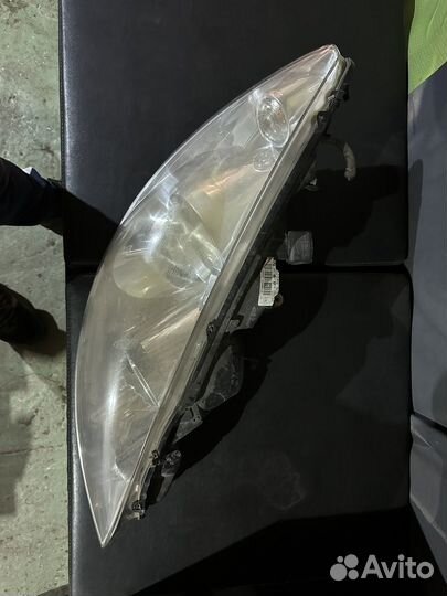Правая передняя фара peugeot 308