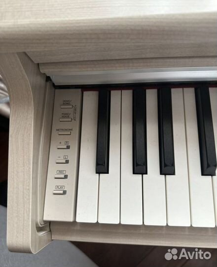 Цифровое пианино Yamaha ydp164