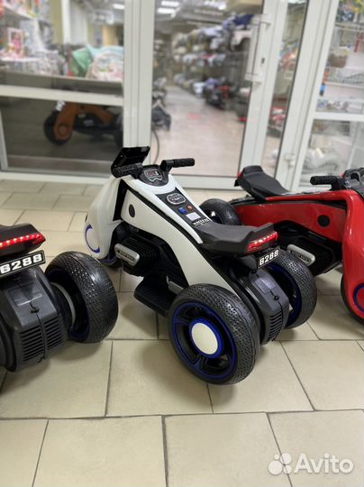 Детский мотоцикл BMW Vision Next 100