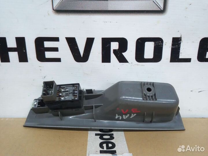 Кнопка заднего левого стеклоподъемника Лачетти