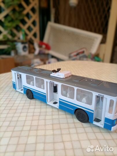 Троллейбус Технопарк