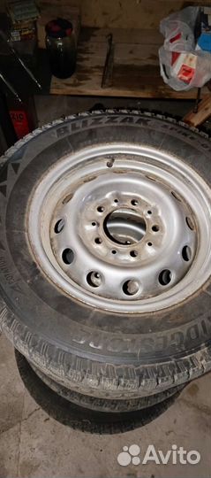 Bridgestone Blizzak Spike-01 205/70 R15