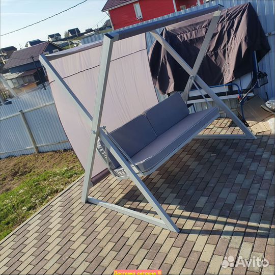 Садовые Качели 3-х местные Сакура-мс12д2