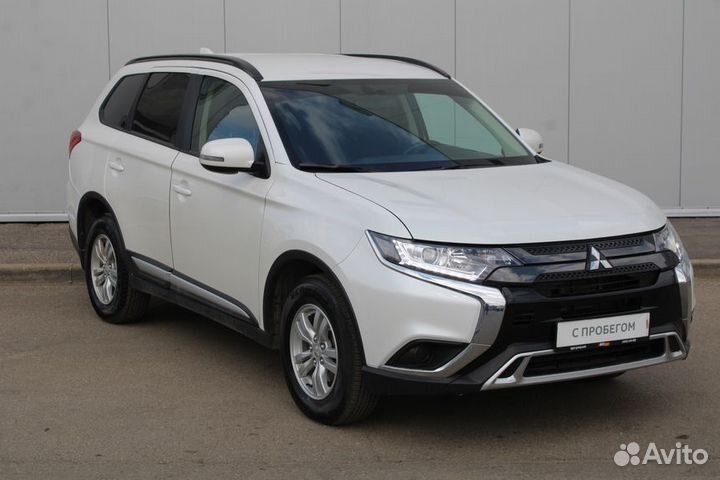 Mitsubishi Outlander, 2021
