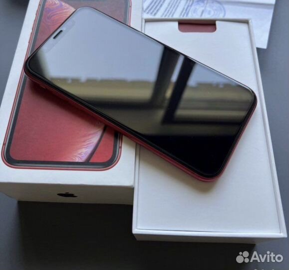 iPhone XR 64GB (red)