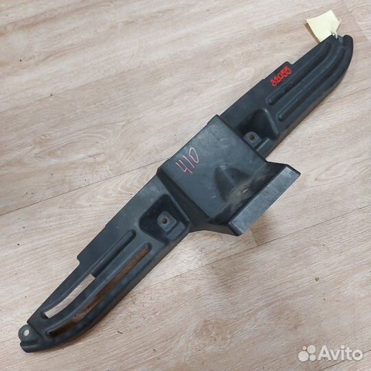 Кожух замка капота Mitsubishi Outlander Xl