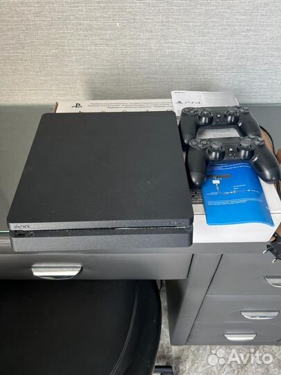 Sony playstation 4 PS4 slim 1tb