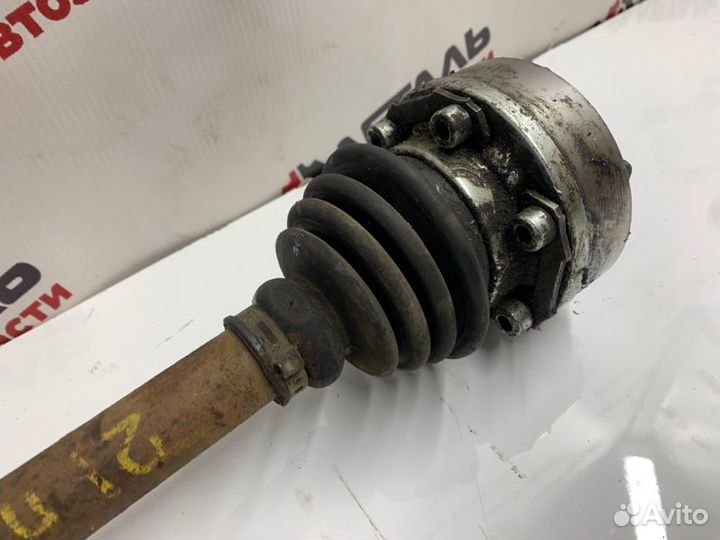 Полуось передний левый Volkswagen Passat B3 седан