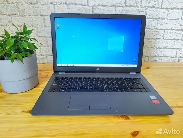 Ноутбук HP (i3-6006u/8gb/r520)