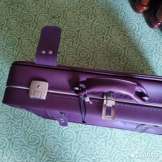 Чемодан старинный