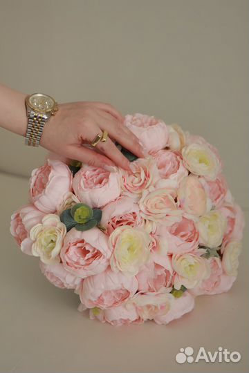 Букет пионов