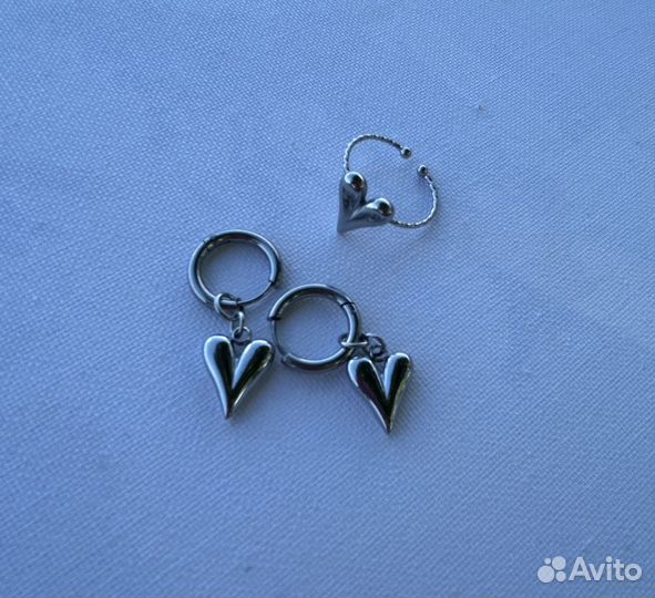 Серьги и кольцо сердца в стиле avgvst