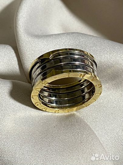 Золотое кольцо bvlgari