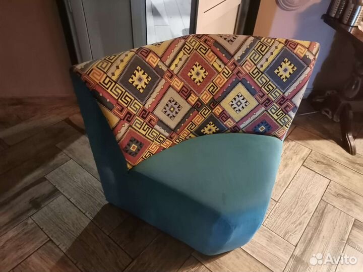 Диван