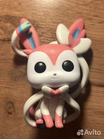 Funko Pop Покемон Сильвеон (Sylveon)