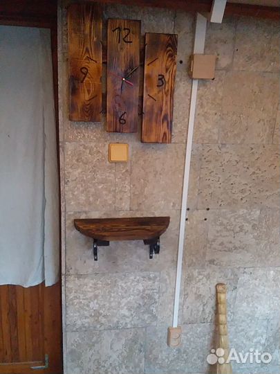 Вешалка для одежды настенная