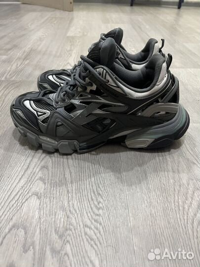 Balenciaga track 2