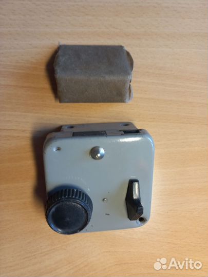 Замок дверной