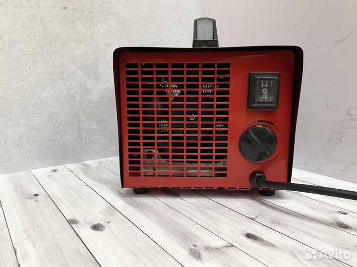 Тепловая пушка Timberk TFH T20MDR (печеры)