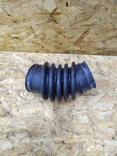 Патрубок воздушного Фильтра Ford focus 2 C-max