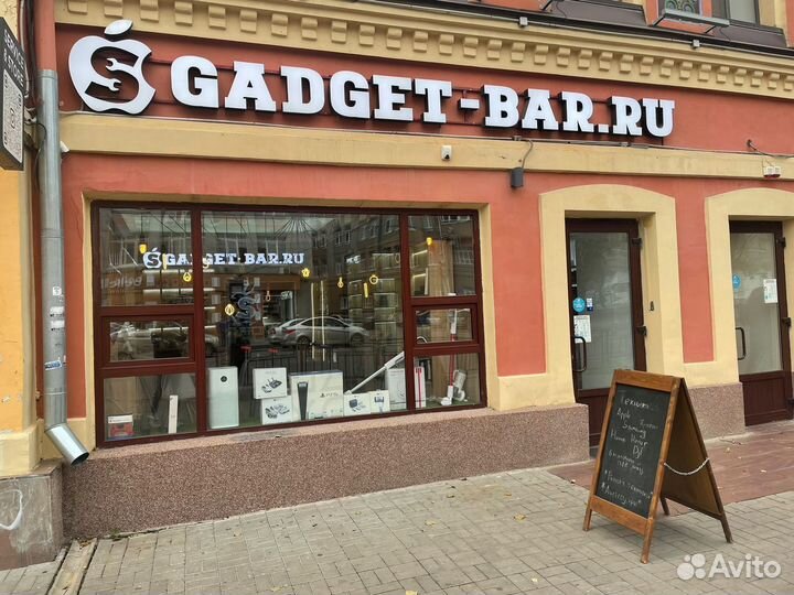 Силиконовый чехол с MagSafe на iPhone 15