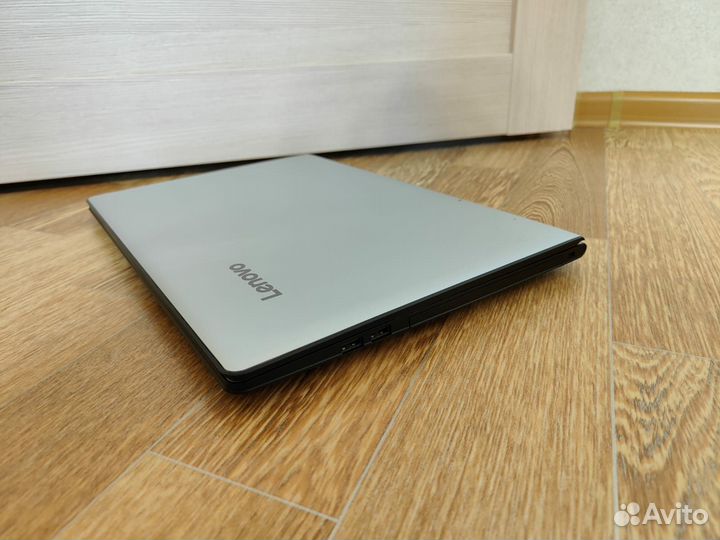 Lenovo для игр i3-6100u+nvidia 920MX+DDR4 8gb+SSD