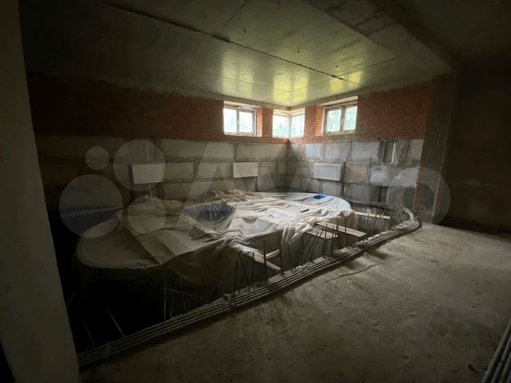 Коттедж 770 м² на участке 28 сот.