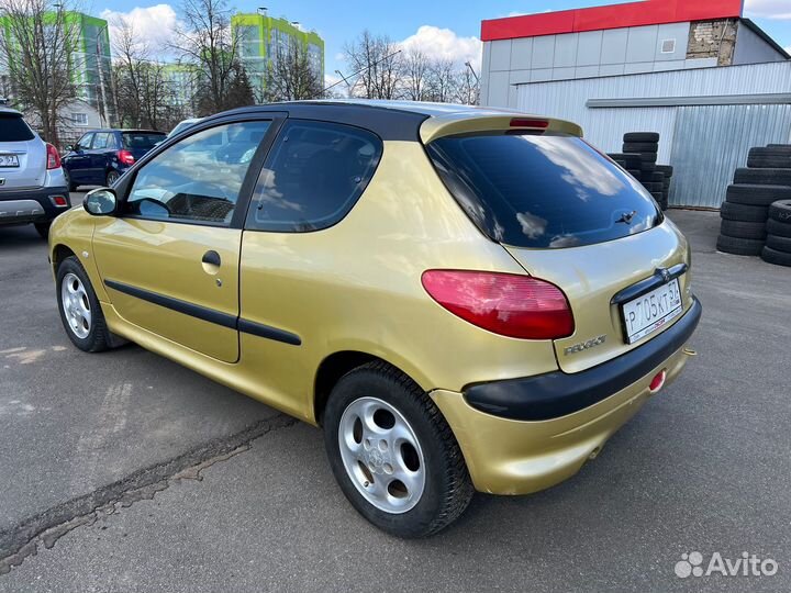 Peugeot 206, 2003