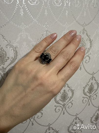 Серебряное кольцо женское с камнем