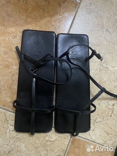 Сандалии кожаные женские